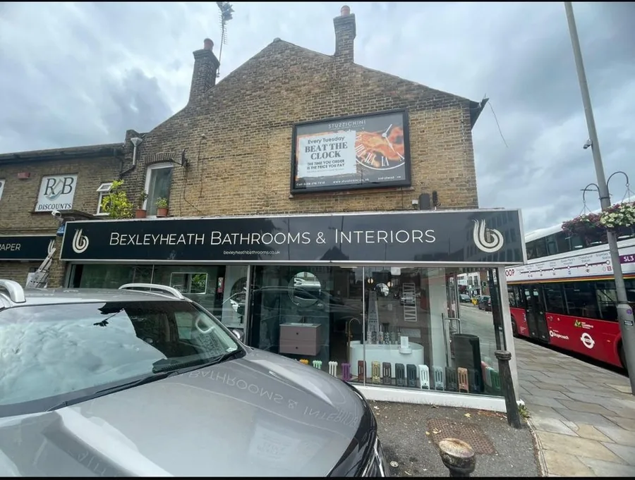 Bexleyheath Bathrooms shop front fascia sign by Talion Graffix